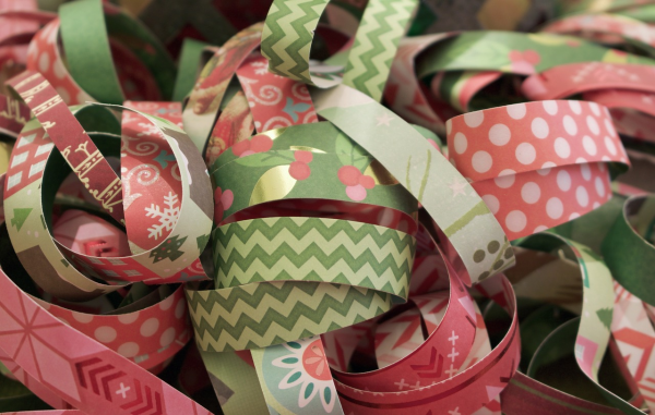 Image for event: PBS SoCal Family Math Night: Wrapping Paper Chains